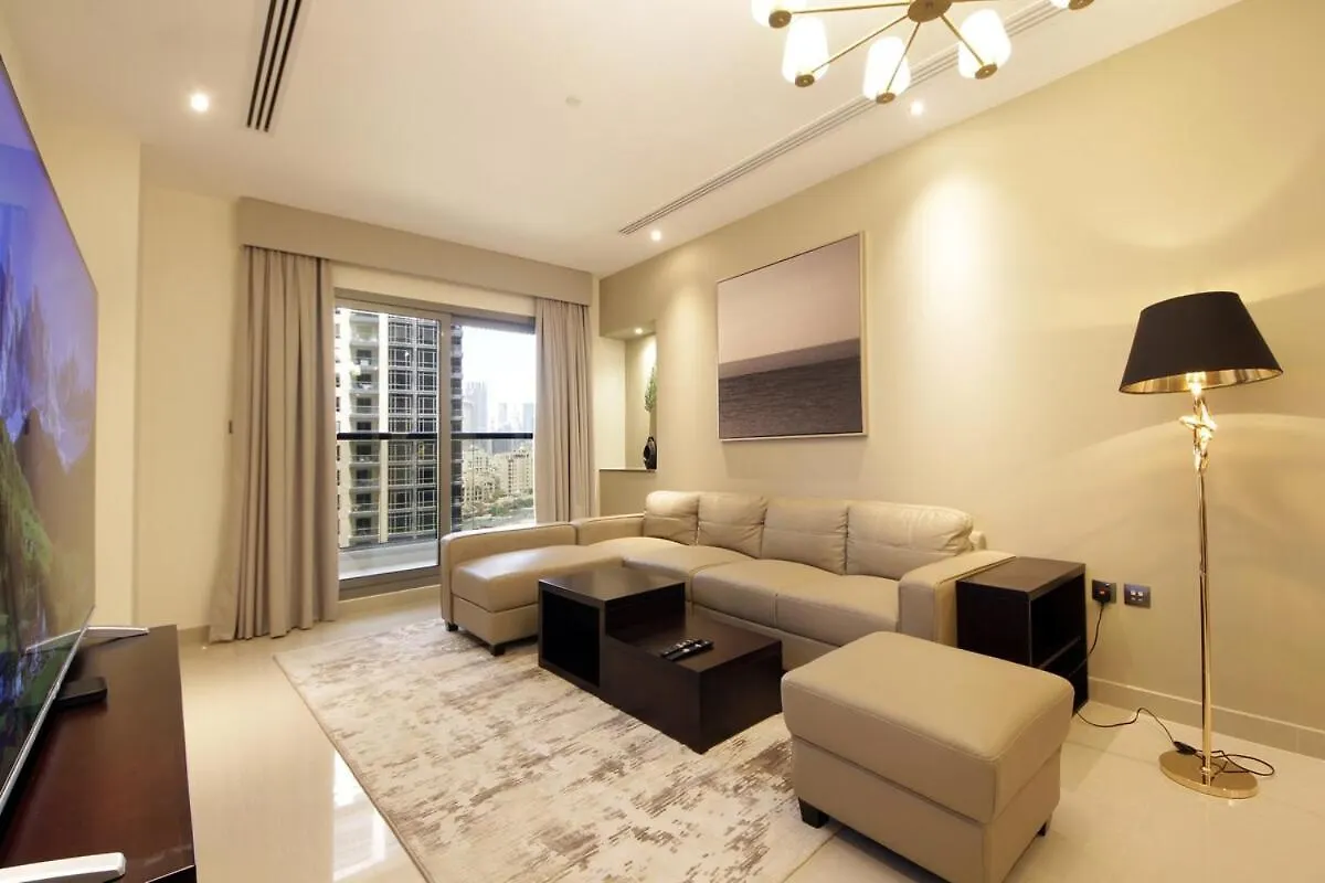 Elegant 2Br With City Views Downtown Dubai Living Appartement