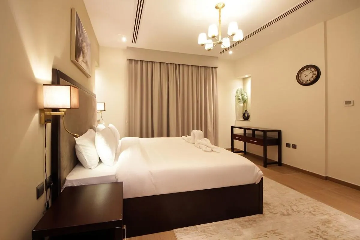 Elegant 2Br With City Views Downtown Dubai Living
