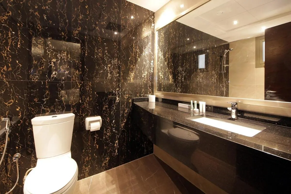Elegant 2Br With City Views Downtown Dubai Living