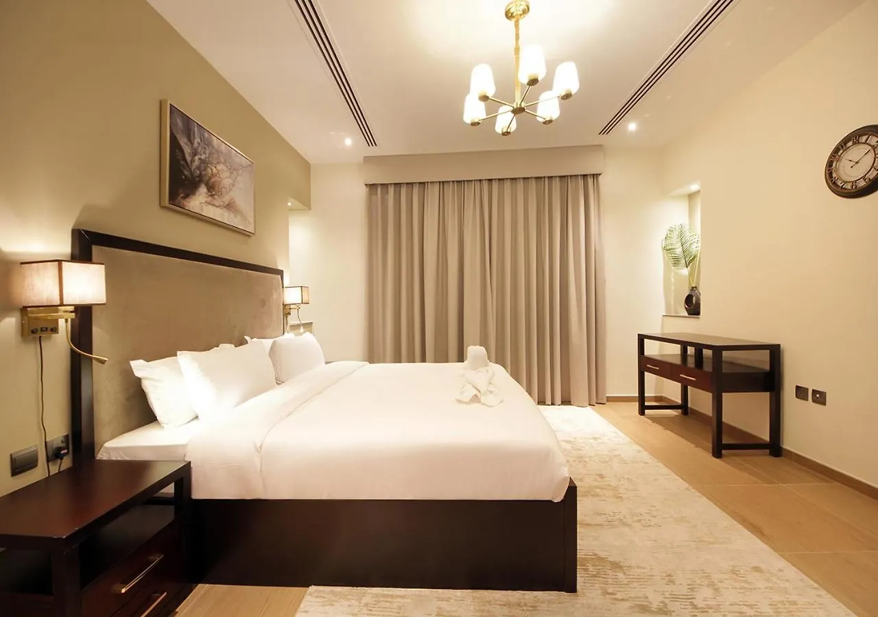 Elegant 2Br With City Views Downtown Dubai Living