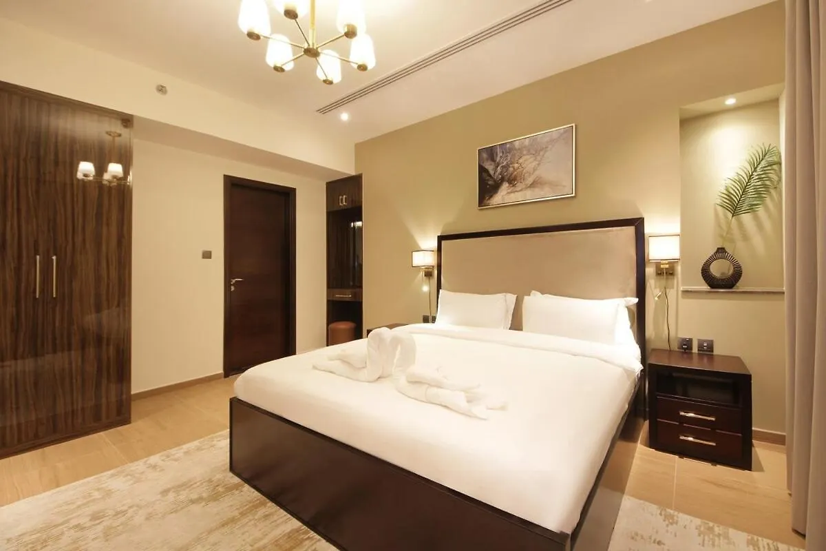Elegant 2Br With City Views Downtown Dubai Living Apartment