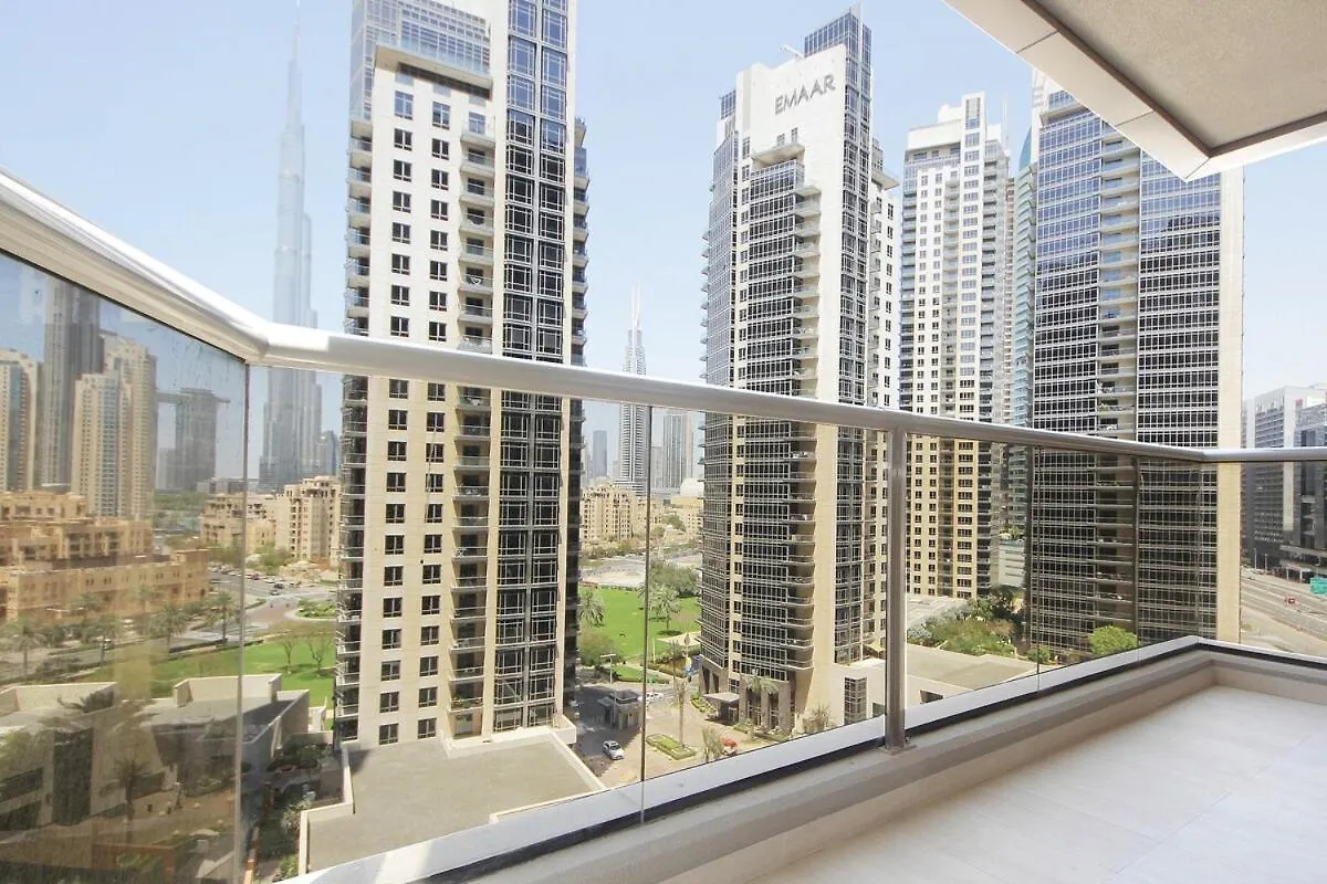 Elegant 2Br With City Views Downtown Dubai Living Apartment