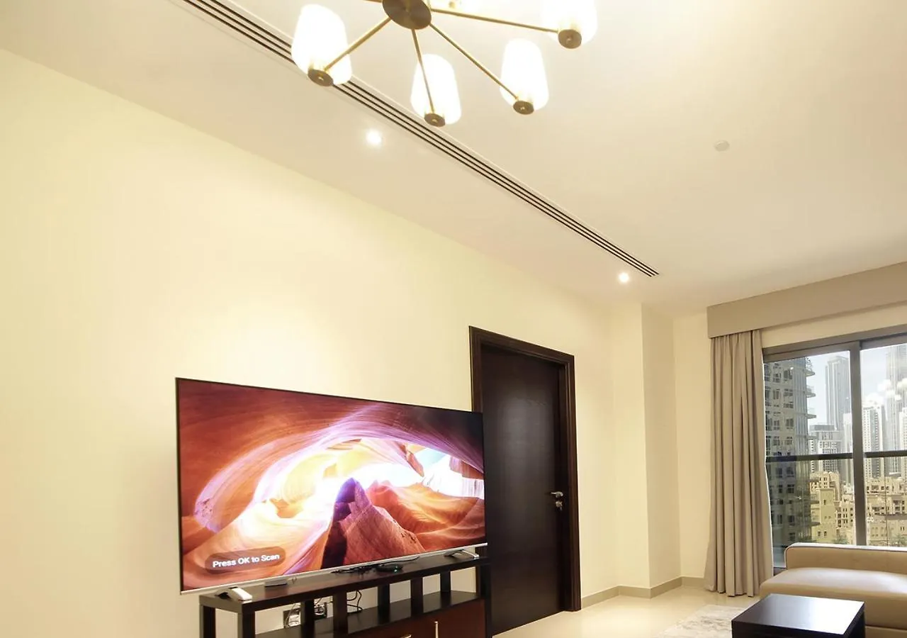 Elegant 2Br With City Views Downtown Dubai Living Apartment