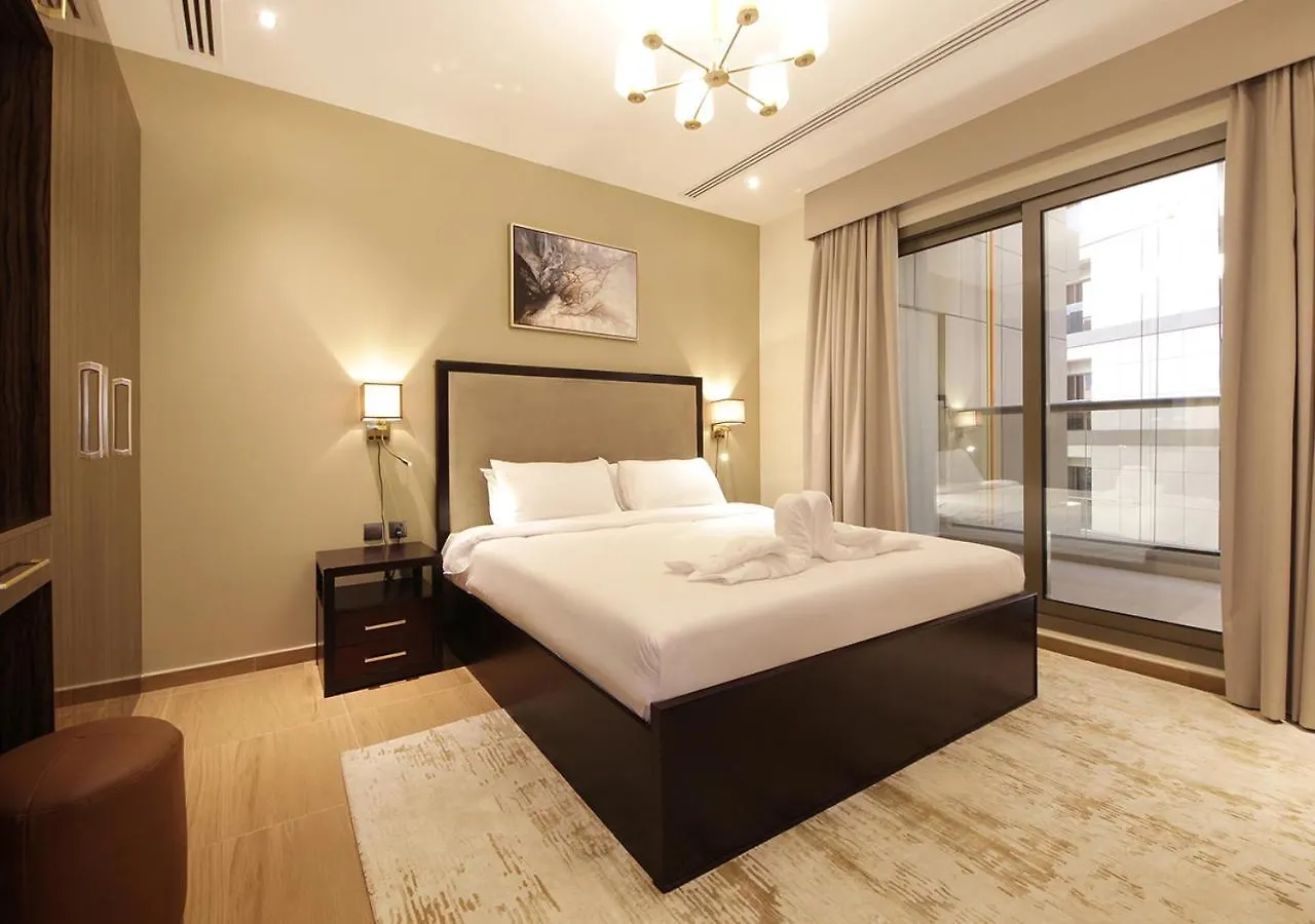 Elegant 2Br With City Views Downtown Dubai Living United Arab Emirates